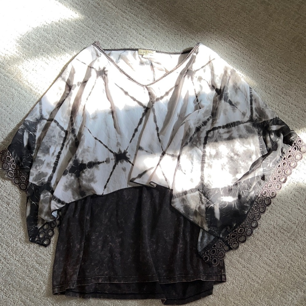 Live and Let Live Top Shirt Blouse 1X Lace detail